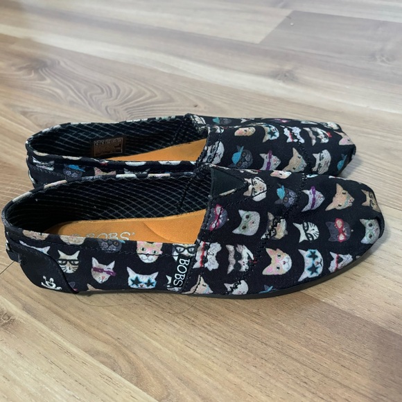 Sketchers BOB’S for Cats Slip-on Memory Foam Fabric Flats Size 6 Black/Multi - Picture 3 of 9
